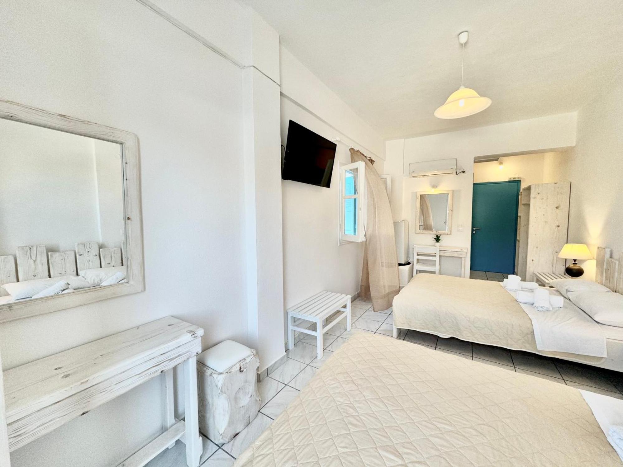 Stella Rooms Vlychada Room photo